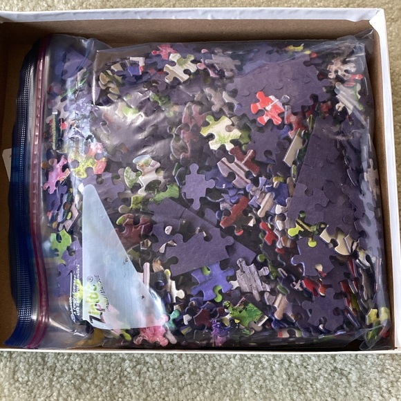 White Mountain Puzzle Ready for a Drive - Picture 4 of 5